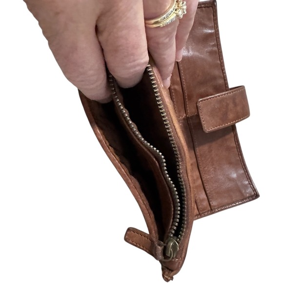 Kane-M VTG Woven Leather Wallet, Zipper Compartment, Snap Closure & Card Slots - Picture 7 of 8